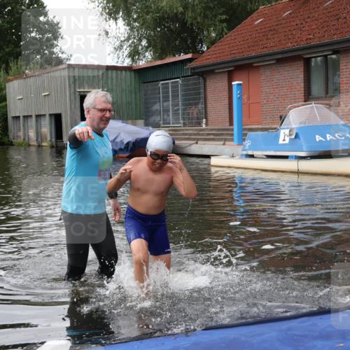 31.08.2025 - Elbe Triathlon Hamburg Luisa Fischer http://msf.ph/oto/8678866 31.08.2025 12:30:13 Schwimmen  meine-sportfotos.de