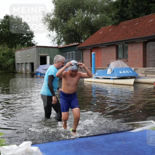 31.08.2025 - Elbe Triathlon Hamburg Luisa Fischer http://msf.ph/oto/8678870 31.08.2025 12:30:14 Schwimmen  meine-sportfotos.de