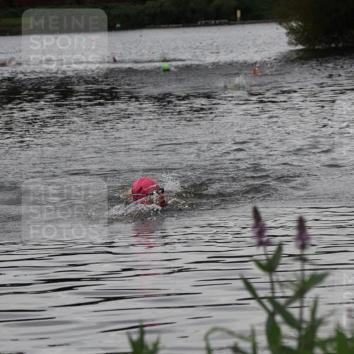 31.08.2025 - Elbe Triathlon Hamburg Luisa Fischer http://msf.ph/oto/8678882 31.08.2025 12:33:02 Schwimmen 1697 meine-sportfotos.de