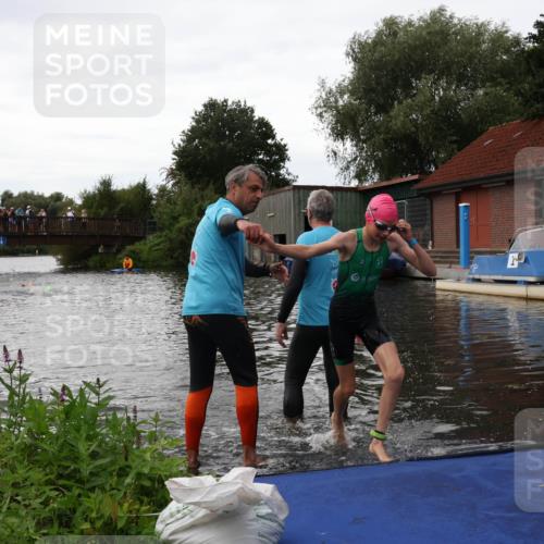 31.08.2025 - Elbe Triathlon Hamburg Luisa Fischer http://msf.ph/oto/8678889 31.08.2025 12:33:11 Schwimmen 1697 meine-sportfotos.de