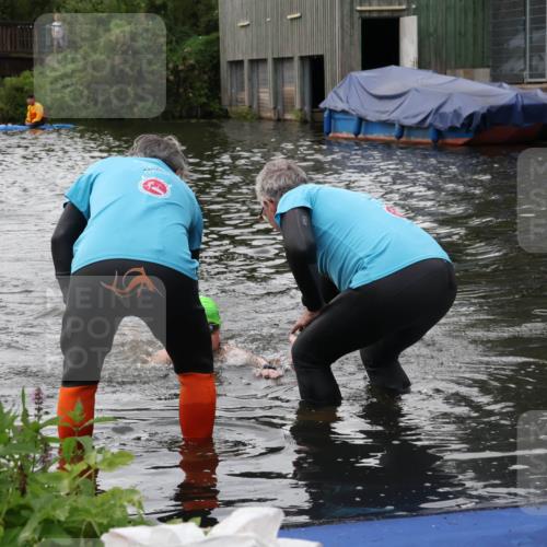 31.08.2025 - Elbe Triathlon Hamburg Luisa Fischer http://msf.ph/oto/8678897 31.08.2025 12:33:30 Schwimmen 1679 meine-sportfotos.de