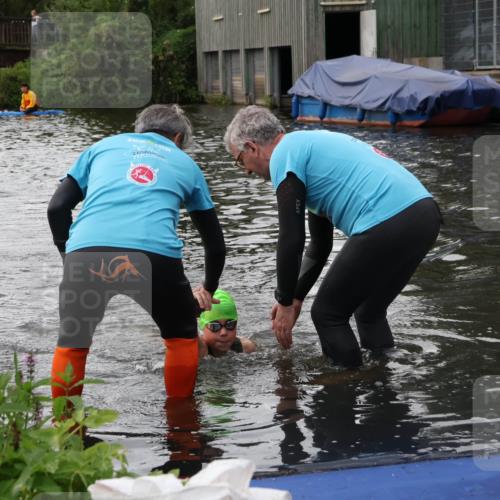 31.08.2025 - Elbe Triathlon Hamburg Luisa Fischer http://msf.ph/oto/8678902 31.08.2025 12:33:31 Schwimmen 1679 meine-sportfotos.de
