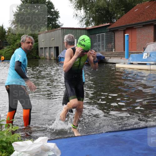 31.08.2025 - Elbe Triathlon Hamburg Luisa Fischer http://msf.ph/oto/8678918 31.08.2025 12:33:34 Schwimmen 1666, 1679 meine-sportfotos.de
