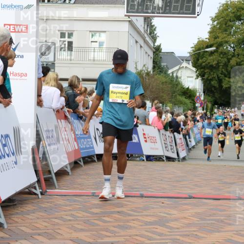 31.08.2025 - 21. Blankeneser Heldenlauf Strokosch-Dieckow http://msf.ph/oto/8678939 31.08.2025 10:25:49 Ziel 2366, 2235, 2472 meine-sportfotos.de