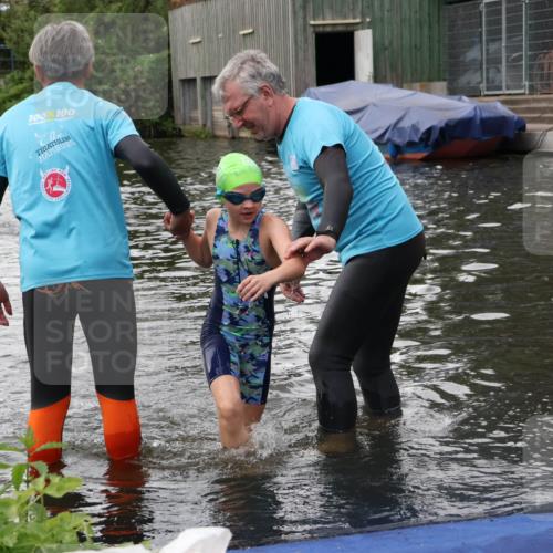31.08.2025 - Elbe Triathlon Hamburg Luisa Fischer http://msf.ph/oto/8678943 31.08.2025 12:33:50 Schwimmen 1689 meine-sportfotos.de