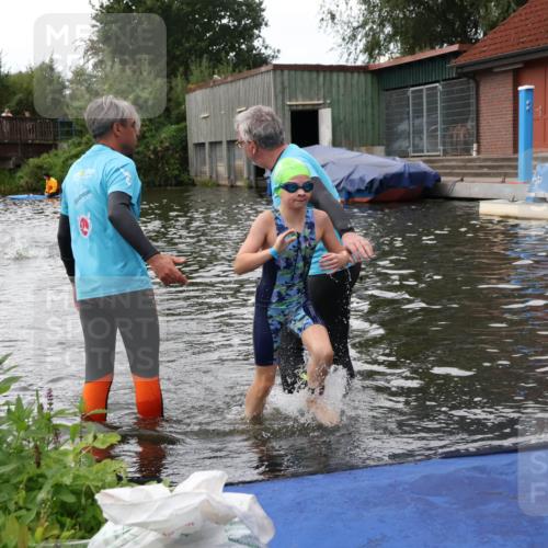 31.08.2025 - Elbe Triathlon Hamburg Luisa Fischer http://msf.ph/oto/8678944 31.08.2025 12:33:50 Schwimmen 1689 meine-sportfotos.de