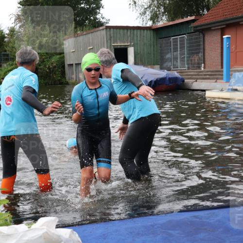 31.08.2025 - Elbe Triathlon Hamburg Luisa Fischer http://msf.ph/oto/8678956 31.08.2025 12:34:04 Schwimmen 1668, 1675 meine-sportfotos.de