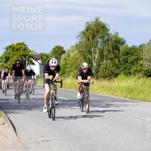 31.08.2025 - Elbe Triathlon Hamburg Michael Burmester http://msf.ph/oto/8678973 31.08.2025 10:37:00 Radfahren 796, 810, 814, 816, 892, 939, 953, 1030, 1085, 1194, 1207 meine-sportfotos.de