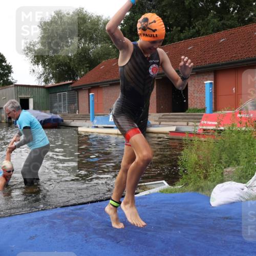 31.08.2025 - Elbe Triathlon Hamburg Luisa Fischer http://msf.ph/oto/8678998 31.08.2025 12:34:16 Schwimmen 1680, 1690 meine-sportfotos.de