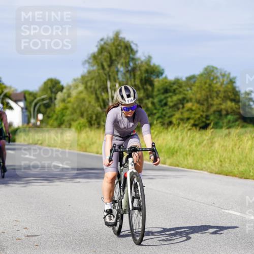 31.08.2025 - Elbe Triathlon Hamburg Michael Burmester http://msf.ph/oto/8679006 31.08.2025 10:37:05 Radfahren 796, 808, 810, 814, 816, 989, 1030, 1063, 1194, 1207, 1304 meine-sportfotos.de