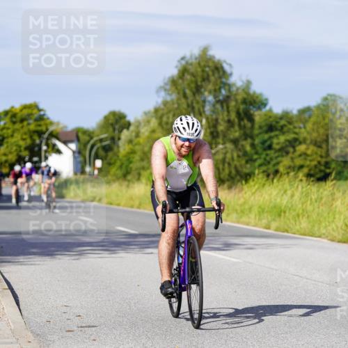 31.08.2025 - Elbe Triathlon Hamburg Michael Burmester http://msf.ph/oto/8679013 31.08.2025 10:37:07 Radfahren 808, 816, 822, 880, 931, 989, 1030, 1063, 1086, 1207, 1304 meine-sportfotos.de