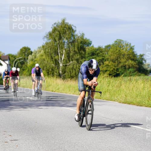 31.08.2025 - Elbe Triathlon Hamburg Michael Burmester http://msf.ph/oto/8679026 31.08.2025 10:37:10 Radfahren 808, 822, 880, 931, 984, 989, 1030, 1052, 1063, 1086, 1192, 1304 meine-sportfotos.de