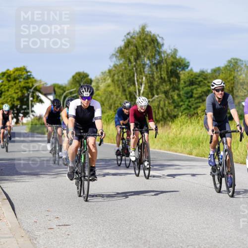 31.08.2025 - Elbe Triathlon Hamburg Michael Burmester http://msf.ph/oto/8679032 31.08.2025 10:37:12 Radfahren 808, 822, 880, 931, 984, 989, 1052, 1063, 1086, 1192, 1304 meine-sportfotos.de