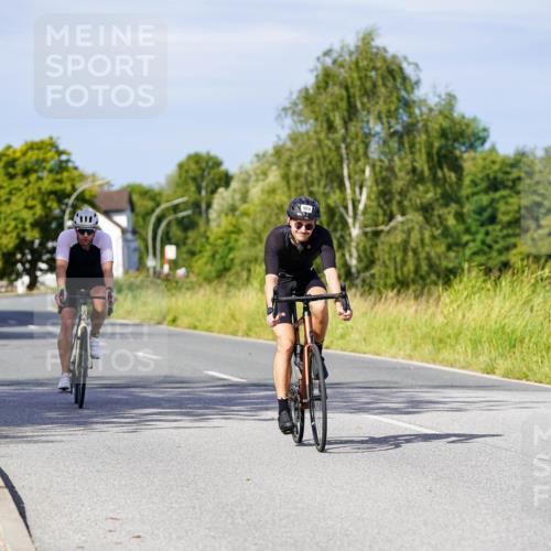 31.08.2025 - Elbe Triathlon Hamburg Michael Burmester http://msf.ph/oto/8679061 31.08.2025 10:37:16 Radfahren 822, 880, 931, 984, 1052, 1086, 1192 meine-sportfotos.de