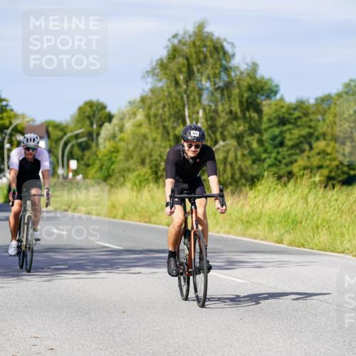 31.08.2025 - Elbe Triathlon Hamburg Michael Burmester http://msf.ph/oto/8679066 31.08.2025 10:37:16 Radfahren 822, 880, 931, 984, 1052, 1086, 1192 meine-sportfotos.de