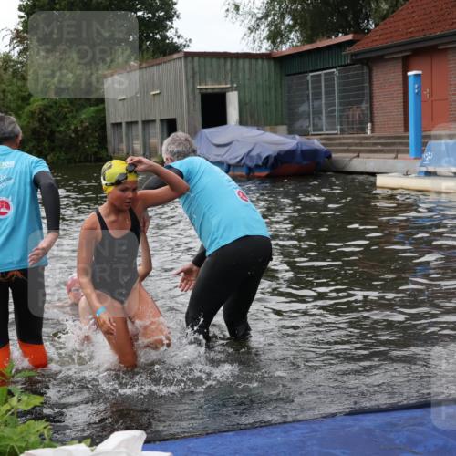 31.08.2025 - Elbe Triathlon Hamburg Luisa Fischer http://msf.ph/oto/8679093 31.08.2025 12:34:57 Schwimmen 1671, 1684, 1686, 1687, 1688, 1696, 1698 meine-sportfotos.de