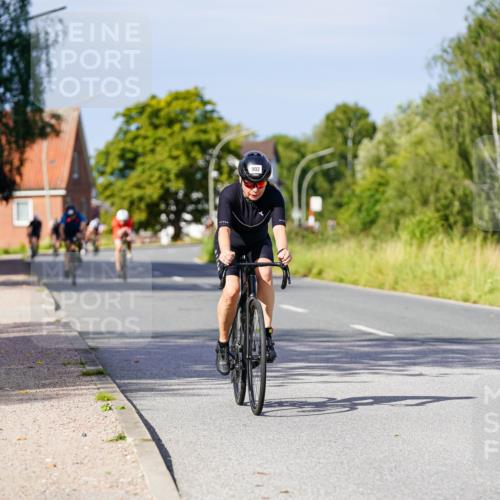 31.08.2025 - Elbe Triathlon Hamburg Michael Burmester http://msf.ph/oto/8679128 31.08.2025 10:37:41 Radfahren 902, 1076, 1133, 1287 meine-sportfotos.de