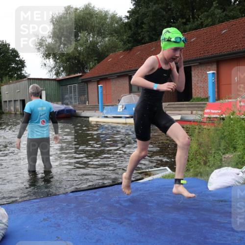 31.08.2025 - Elbe Triathlon Hamburg Luisa Fischer http://msf.ph/oto/8679148 31.08.2025 12:35:14 Schwimmen 1672, 1693 meine-sportfotos.de