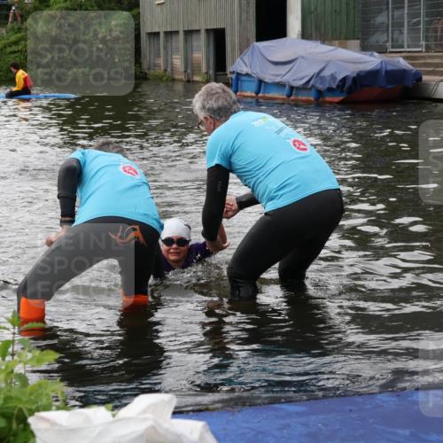 31.08.2025 - Elbe Triathlon Hamburg Luisa Fischer http://msf.ph/oto/8679151 31.08.2025 12:35:25 Schwimmen 1694 meine-sportfotos.de