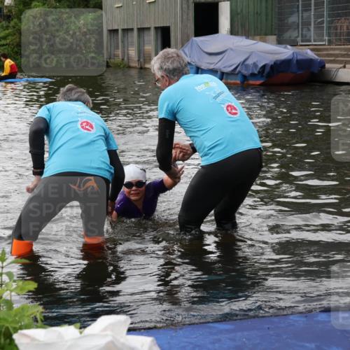 31.08.2025 - Elbe Triathlon Hamburg Luisa Fischer http://msf.ph/oto/8679152 31.08.2025 12:35:25 Schwimmen 1694 meine-sportfotos.de