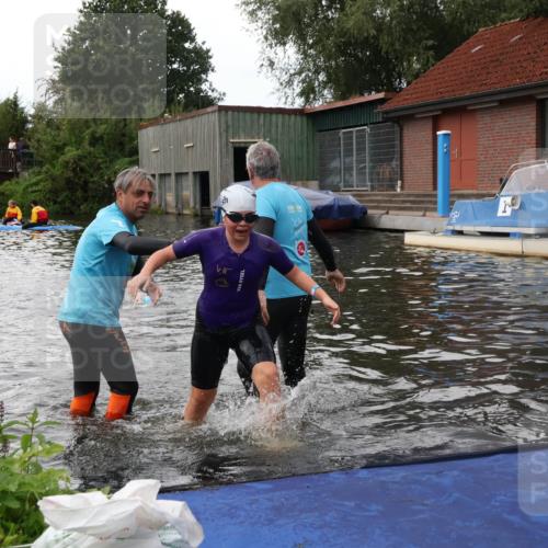 31.08.2025 - Elbe Triathlon Hamburg Luisa Fischer http://msf.ph/oto/8679162 31.08.2025 12:35:27 Schwimmen 1694 meine-sportfotos.de