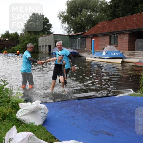 31.08.2025 - Elbe Triathlon Hamburg Luisa Fischer http://msf.ph/oto/8679174 31.08.2025 12:35:37 Schwimmen 1667 meine-sportfotos.de