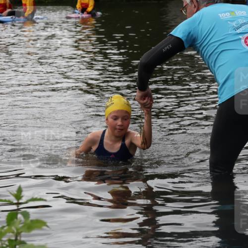 31.08.2025 - Elbe Triathlon Hamburg Luisa Fischer http://msf.ph/oto/8679190 31.08.2025 12:36:02 Schwimmen 1699 meine-sportfotos.de