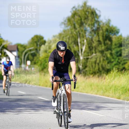 31.08.2025 - Elbe Triathlon Hamburg Michael Burmester http://msf.ph/oto/8679191 31.08.2025 10:37:58 Radfahren 950, 1051, 1070, 1088, 1166, 1315 meine-sportfotos.de