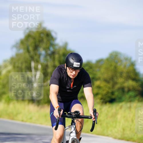 31.08.2025 - Elbe Triathlon Hamburg Michael Burmester http://msf.ph/oto/8679194 31.08.2025 10:37:59 Radfahren 950, 1051, 1070, 1088, 1166, 1315 meine-sportfotos.de