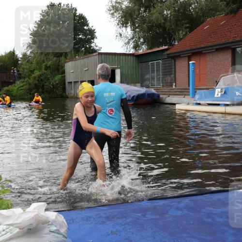 31.08.2025 - Elbe Triathlon Hamburg Luisa Fischer http://msf.ph/oto/8679204 31.08.2025 12:36:05 Schwimmen 1699 meine-sportfotos.de