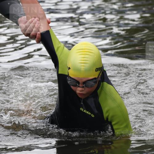 31.08.2025 - Elbe Triathlon Hamburg Luisa Fischer http://msf.ph/oto/8679214 31.08.2025 12:36:33 Schwimmen 1682 meine-sportfotos.de