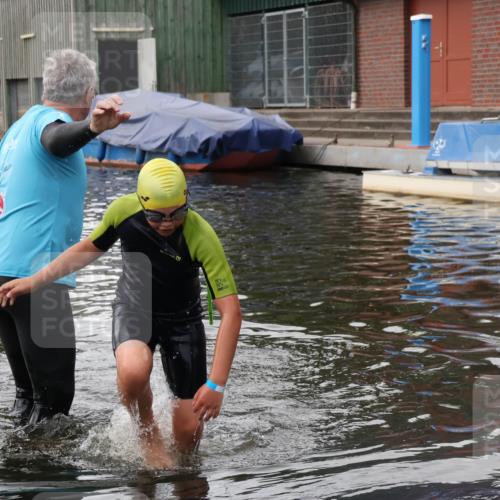 31.08.2025 - Elbe Triathlon Hamburg Luisa Fischer http://msf.ph/oto/8679224 31.08.2025 12:36:35 Schwimmen 1682 meine-sportfotos.de