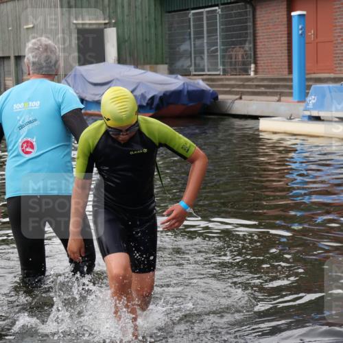 31.08.2025 - Elbe Triathlon Hamburg Luisa Fischer http://msf.ph/oto/8679225 31.08.2025 12:36:35 Schwimmen 1682 meine-sportfotos.de
