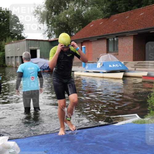 31.08.2025 - Elbe Triathlon Hamburg Luisa Fischer http://msf.ph/oto/8679233 31.08.2025 12:36:37 Schwimmen 1682 meine-sportfotos.de