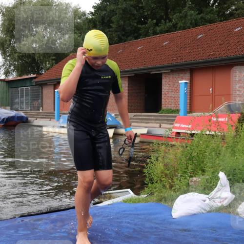 31.08.2025 - Elbe Triathlon Hamburg Luisa Fischer http://msf.ph/oto/8679237 31.08.2025 12:36:38 Schwimmen 1682 meine-sportfotos.de