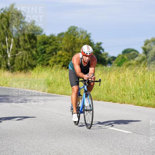 31.08.2025 - Elbe Triathlon Hamburg Michael Burmester http://msf.ph/oto/8679238 31.08.2025 10:38:04 Radfahren 879, 950, 981, 1051, 1070, 1088, 1315 meine-sportfotos.de