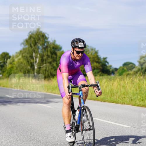 31.08.2025 - Elbe Triathlon Hamburg Michael Burmester http://msf.ph/oto/8679241 31.08.2025 10:38:05 Radfahren 879, 981, 1051, 1083, 1088, 1315 meine-sportfotos.de