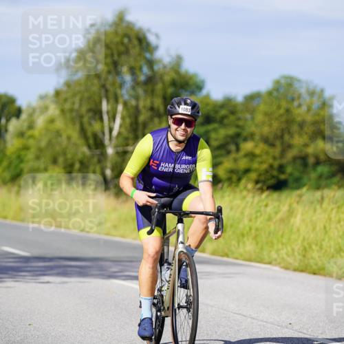 31.08.2025 - Elbe Triathlon Hamburg Michael Burmester http://msf.ph/oto/8679269 31.08.2025 10:38:12 Radfahren 824, 879, 981, 1016, 1047, 1048, 1083, 1152 meine-sportfotos.de