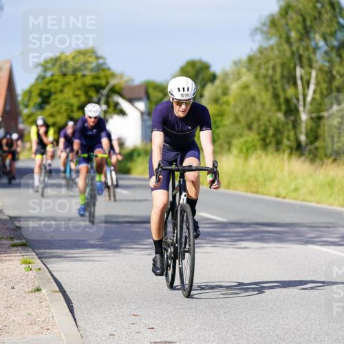31.08.2025 - Elbe Triathlon Hamburg Michael Burmester http://msf.ph/oto/8679279 31.08.2025 10:38:14 Radfahren 824, 832, 844, 1016, 1047, 1048, 1083, 1152 meine-sportfotos.de