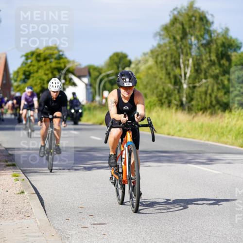 31.08.2025 - Elbe Triathlon Hamburg Michael Burmester http://msf.ph/oto/8679319 31.08.2025 10:38:19 Radfahren 824, 832, 844, 942, 965, 1047, 1048, 1106, 1152 meine-sportfotos.de