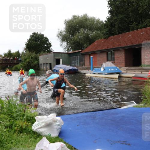 31.08.2025 - Elbe Triathlon Hamburg Luisa Fischer http://msf.ph/oto/8679349 31.08.2025 12:47:15 Schwimmen 1705, 1707, 1709, 1713, 1725 meine-sportfotos.de