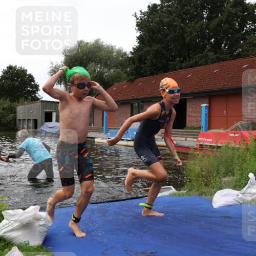 31.08.2025 - Elbe Triathlon Hamburg Luisa Fischer http://msf.ph/oto/8679355 31.08.2025 12:47:16 Schwimmen 1705, 1707, 1709, 1713, 1725 meine-sportfotos.de
