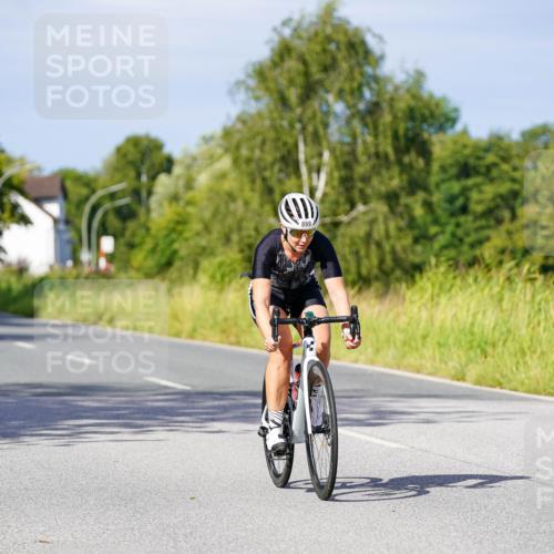 31.08.2025 - Elbe Triathlon Hamburg Michael Burmester http://msf.ph/oto/8679421 31.08.2025 10:38:35 Radfahren 795, 899, 971, 972, 1077, 1201, 1274 meine-sportfotos.de
