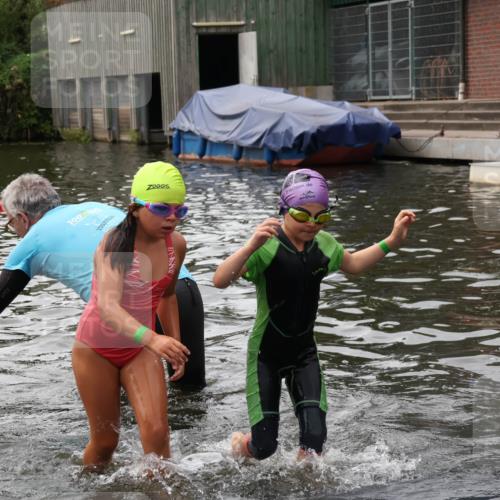31.08.2025 - Elbe Triathlon Hamburg Luisa Fischer http://msf.ph/oto/8679443 31.08.2025 12:47:47 Schwimmen 1700, 1702, 1708, 1710, 1716, 1717, 1719 meine-sportfotos.de