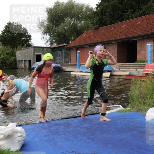31.08.2025 - Elbe Triathlon Hamburg Luisa Fischer http://msf.ph/oto/8679450 31.08.2025 12:47:48 Schwimmen 1700, 1702, 1708, 1710, 1716, 1717, 1719 meine-sportfotos.de