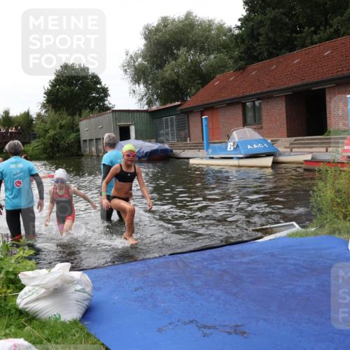 31.08.2025 - Elbe Triathlon Hamburg Luisa Fischer http://msf.ph/oto/8679481 31.08.2025 12:47:55 Schwimmen 1700, 1702, 1710, 1719 meine-sportfotos.de