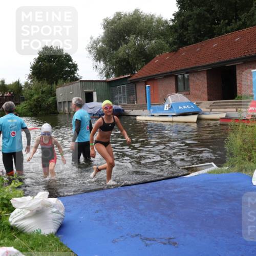 31.08.2025 - Elbe Triathlon Hamburg Luisa Fischer http://msf.ph/oto/8679483 31.08.2025 12:47:56 Schwimmen 1700, 1702, 1710, 1719 meine-sportfotos.de