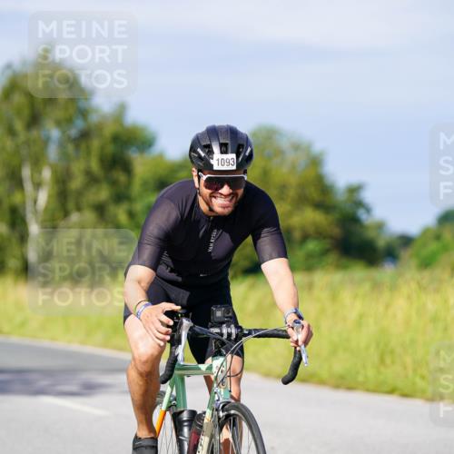 31.08.2025 - Elbe Triathlon Hamburg Michael Burmester http://msf.ph/oto/8679509 31.08.2025 10:38:50 Radfahren 1093, 1291 meine-sportfotos.de