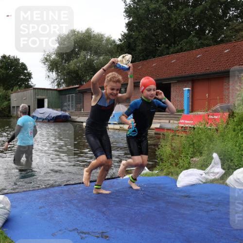 31.08.2025 - Elbe Triathlon Hamburg Luisa Fischer http://msf.ph/oto/8679514 31.08.2025 12:48:08 Schwimmen 1706, 1712, 1720 meine-sportfotos.de