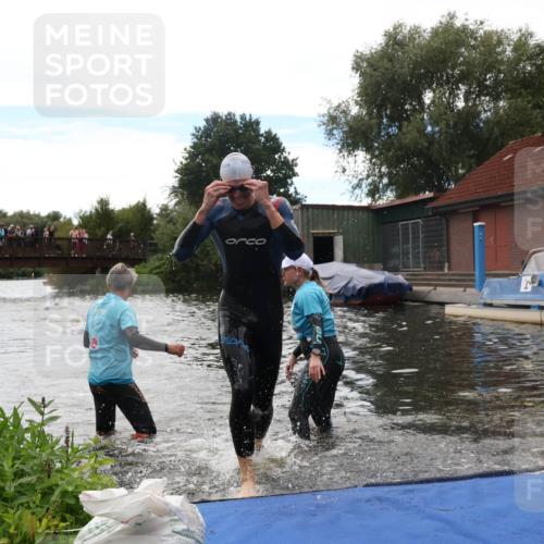 31.08.2025 - Elbe Triathlon Hamburg Luisa Fischer http://msf.ph/oto/8679541 31.08.2025 14:02:32 Schwimmen 159 meine-sportfotos.de